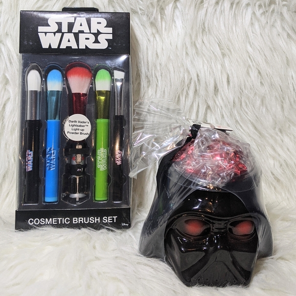 🛸sold🛸NWT Star Wars Cosmetic Brushes &Darth Mug